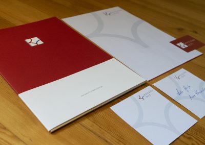 Grafik Design Dienstleistungen, Anne Kronzucker, Rechtsanwältin, München – Logo, Visitenkarte, Briefpapier, Präsentationsmappe, Kurzbrief