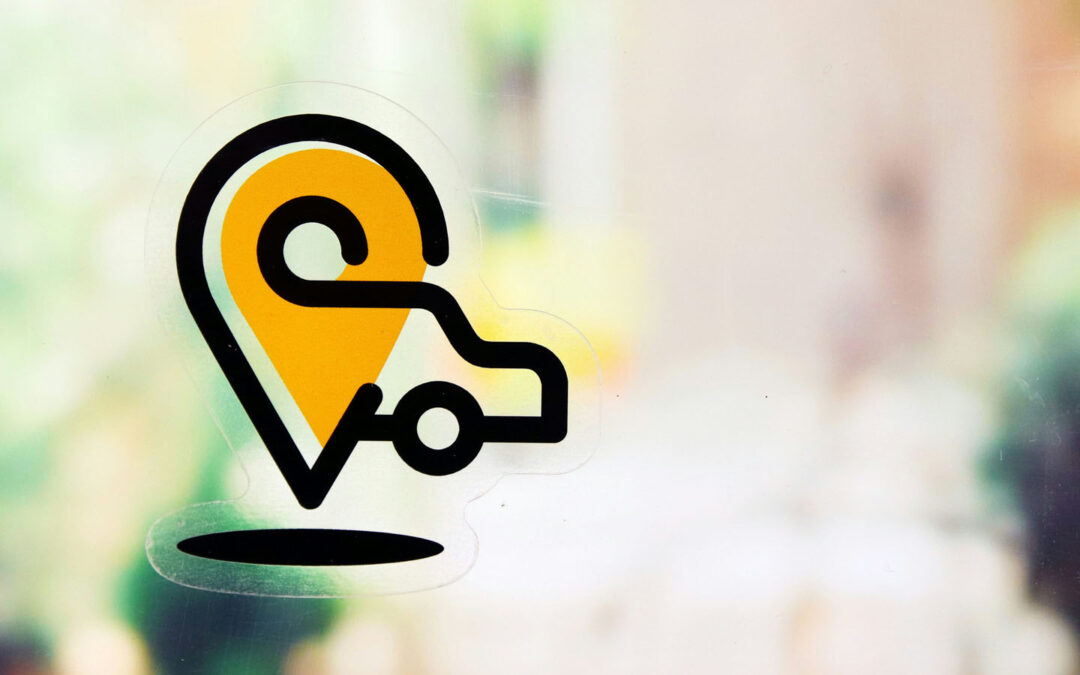 Stickerlogo an Fensterscheibe